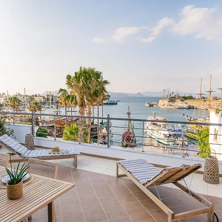 Attico Blu - Sea View Penthouse İstanköy