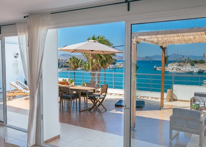 Attico Blu - Sea View Penthouse * İstanköy